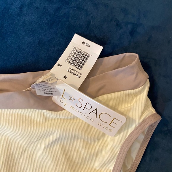 L Space high waisted bitsy cut bikini bottom NWT and hygiene liner - Picture 2 of 3